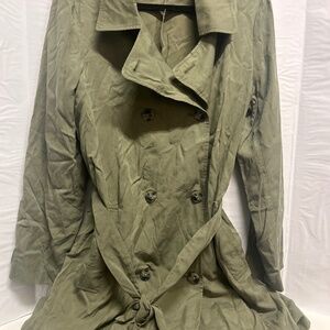 Women’s trench dress size L